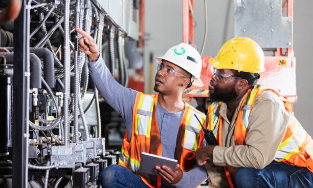 Best Local Electrician Companies  in Bastrop, TX